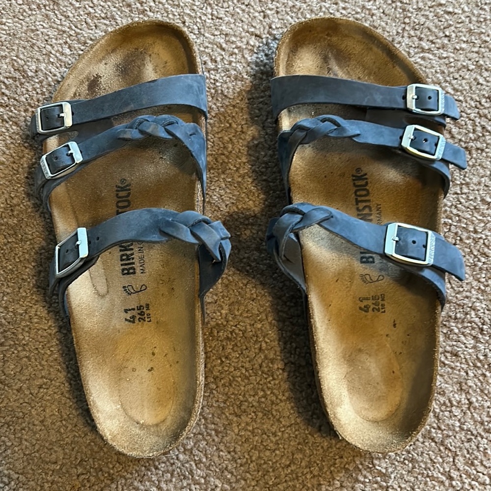 Birkenstock sandals. Size 41. Only worn 3-4 times.